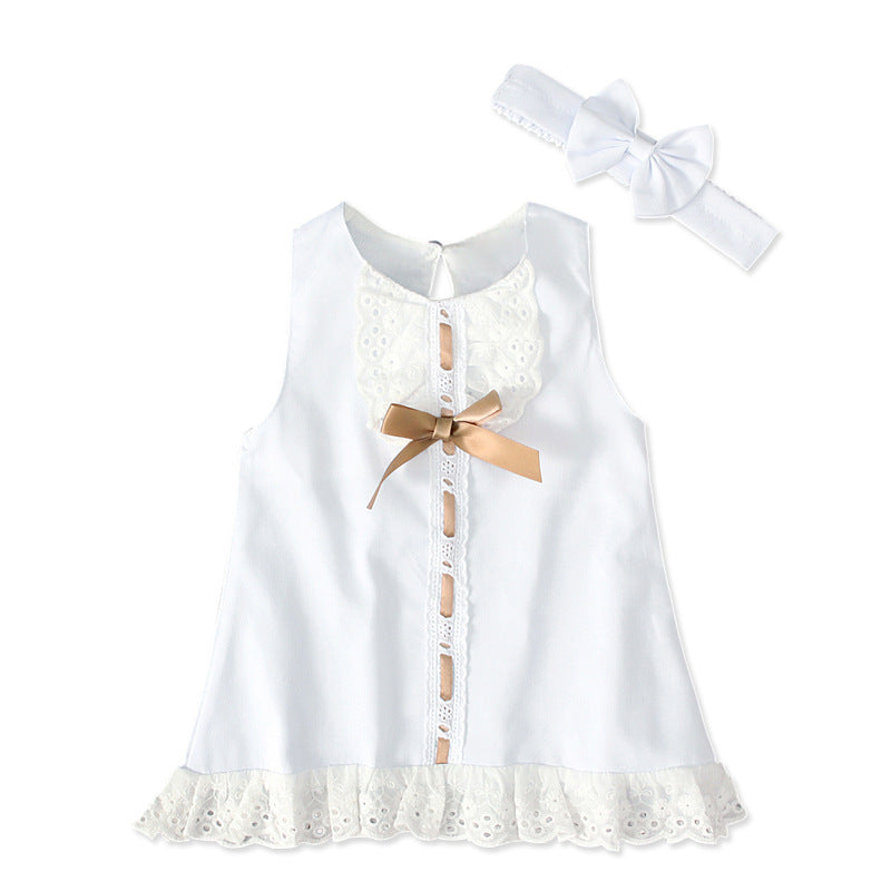 Discover cute and cozy baby clothes for newborns and toddlers. Perfect for playtime, naps, and special occasions.