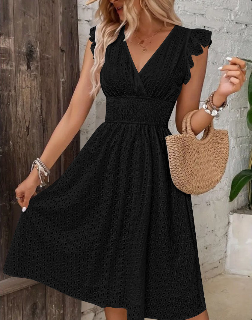 Robe brodée à encolure en V