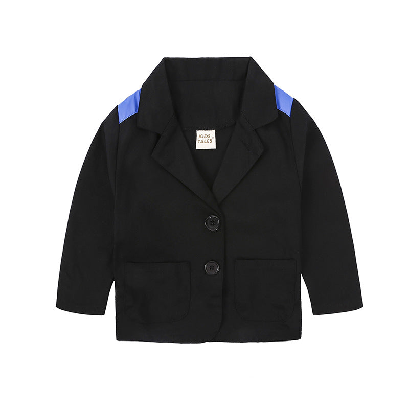 Veste de costume garçon, chemise, jeans